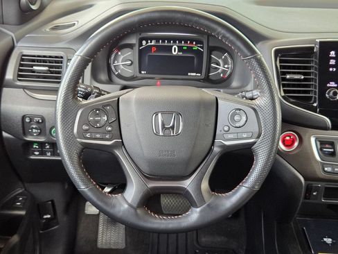 Used 2025 Honda Passport TrailSport image 20