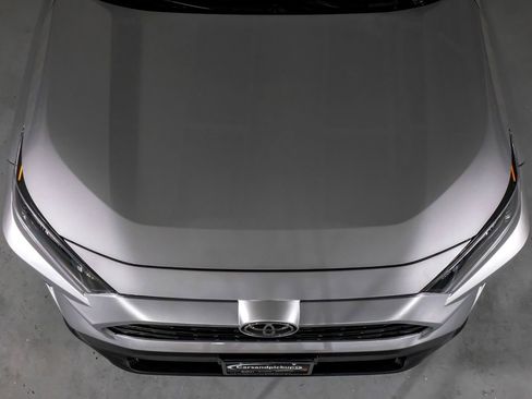 Used 2022 Toyota RAV4 LE image 37