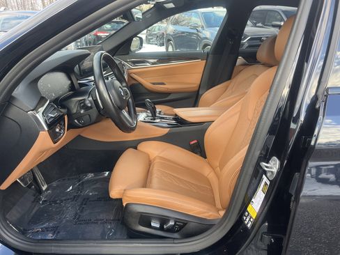 Used 2022 BMW 530i xDrive w/ M Sport Package image 17