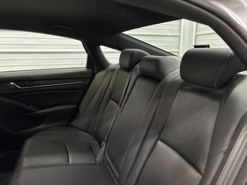 Used 2018 Honda Accord Sport image 25