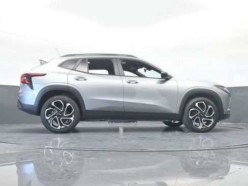 Used 2024 Chevrolet Trax RS w/ Sunroof Package image 64