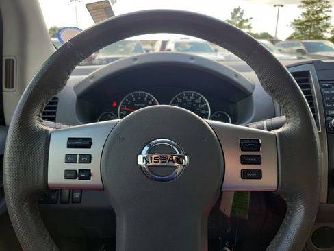 Used 2019 Nissan Frontier SL RWD image 19