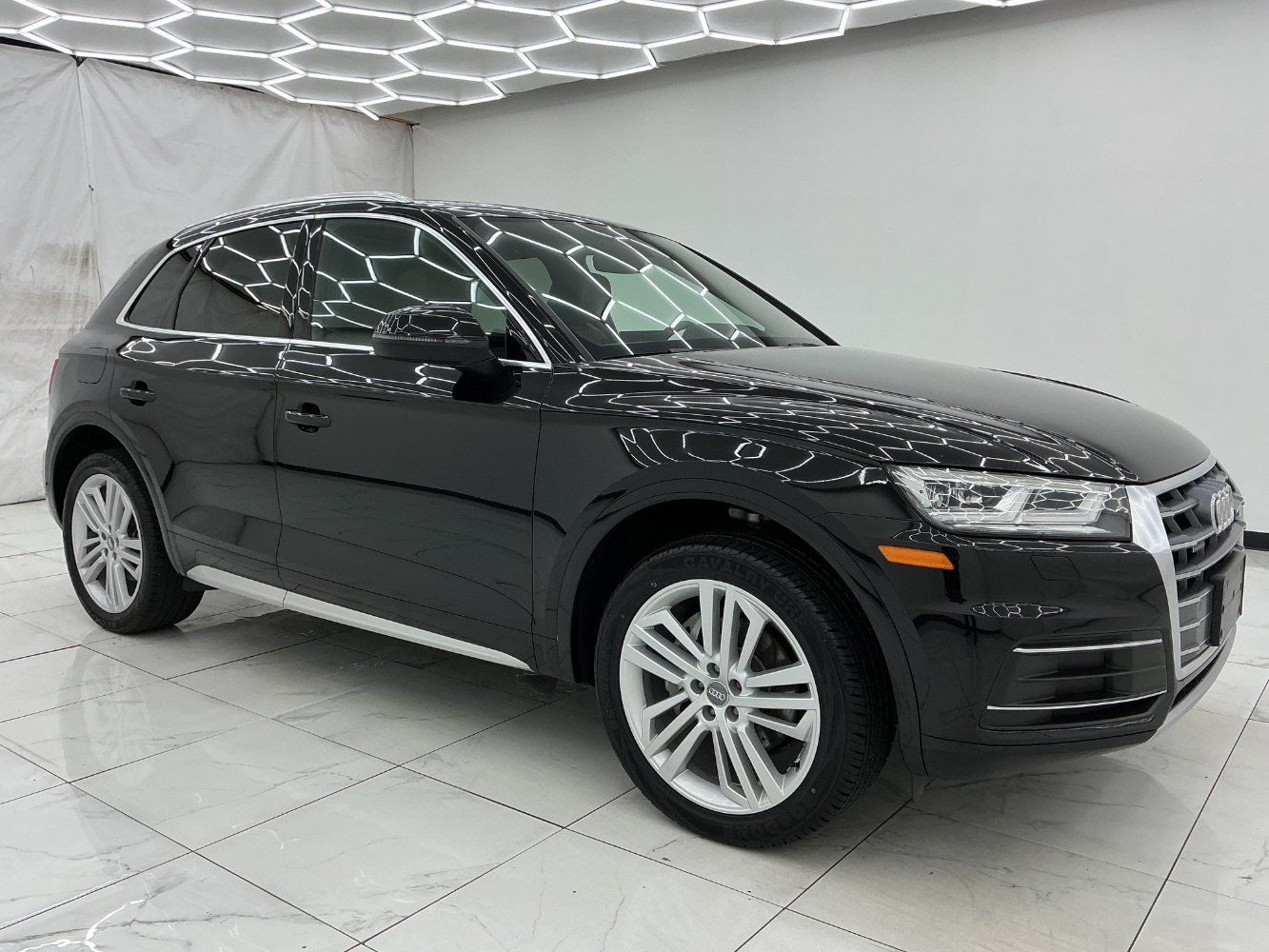 Used 2020 Audi Q5 2.0T Premium Plus w/ Premium Plus Package AWD/4WD image 7