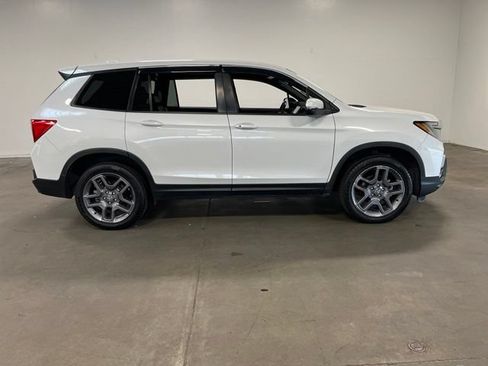 Used 2023 Honda Passport EX-L image 2