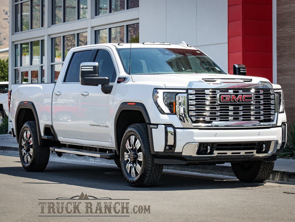 Used 2024 GMC Sierra 3500 Denali w/ Denali Reserve Package AWD/4WD image 1