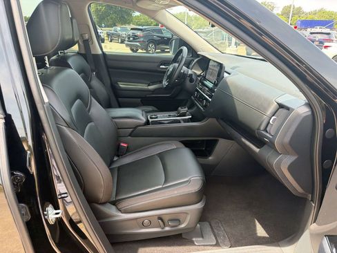 Used 2023 Nissan Pathfinder SL w/ SL Premium Package AWD/4WD image 24