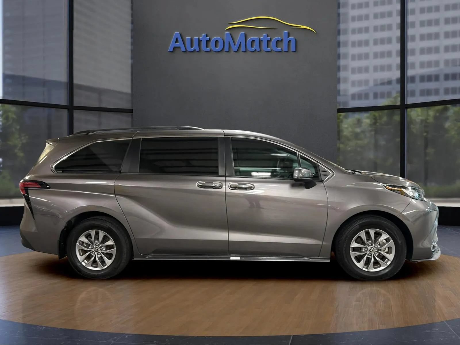 Used 2022 Toyota Sienna XLE FWD image 12