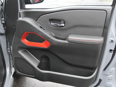 Used 2024 Nissan Frontier Pro-X w/ Pro Convenience Package image 46