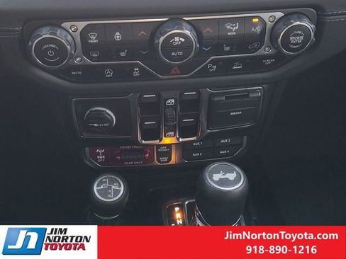 Used 2024 Jeep Wrangler Unlimited Rubicon image 21