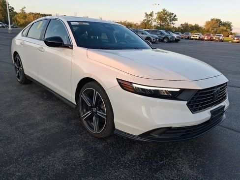Used 2023 Honda Accord Sport image 6