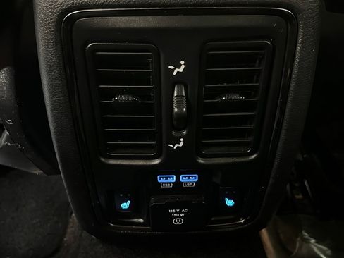 Used 2018 Dodge Durango GT w/ Blacktop Package RWD image 17
