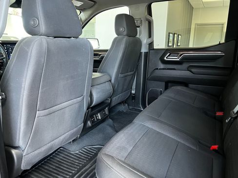 Used 2025 Chevrolet Silverado 1500 LT AWD/4WD image 21