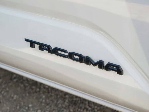 Used 2024 Toyota Tacoma TRD Off-Road AWD/4WD image 8