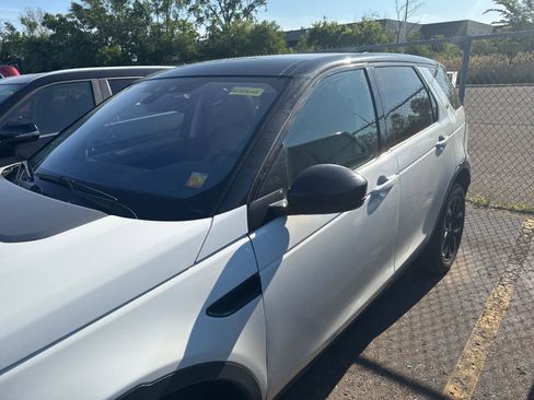 Used 2019 Land Rover Discovery Sport HSE AWD/4WD image 12