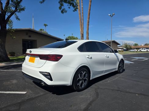 Used 2021 Kia Forte LXS FWD image 12