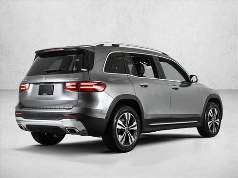 New 2026 Mercedes-Benz GLB 250 4MATIC image 5