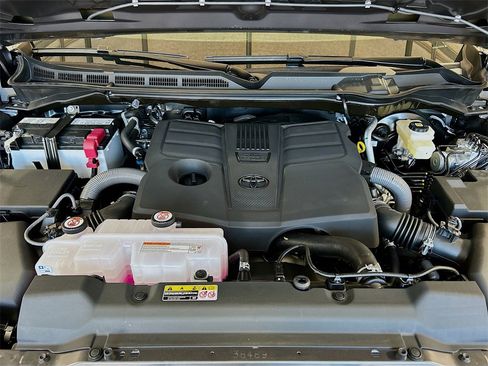 New 2026 Toyota Tundra SR image 8