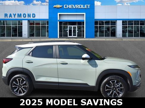 New 2025 Chevrolet TrailBlazer ACTIV w/ Convenience Package image 2