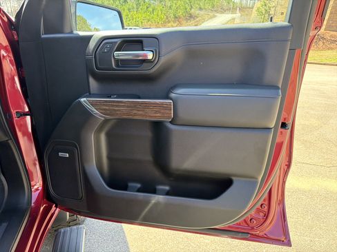 Used 2019 Chevrolet Silverado 1500 High Country w/ Technology Package image 14