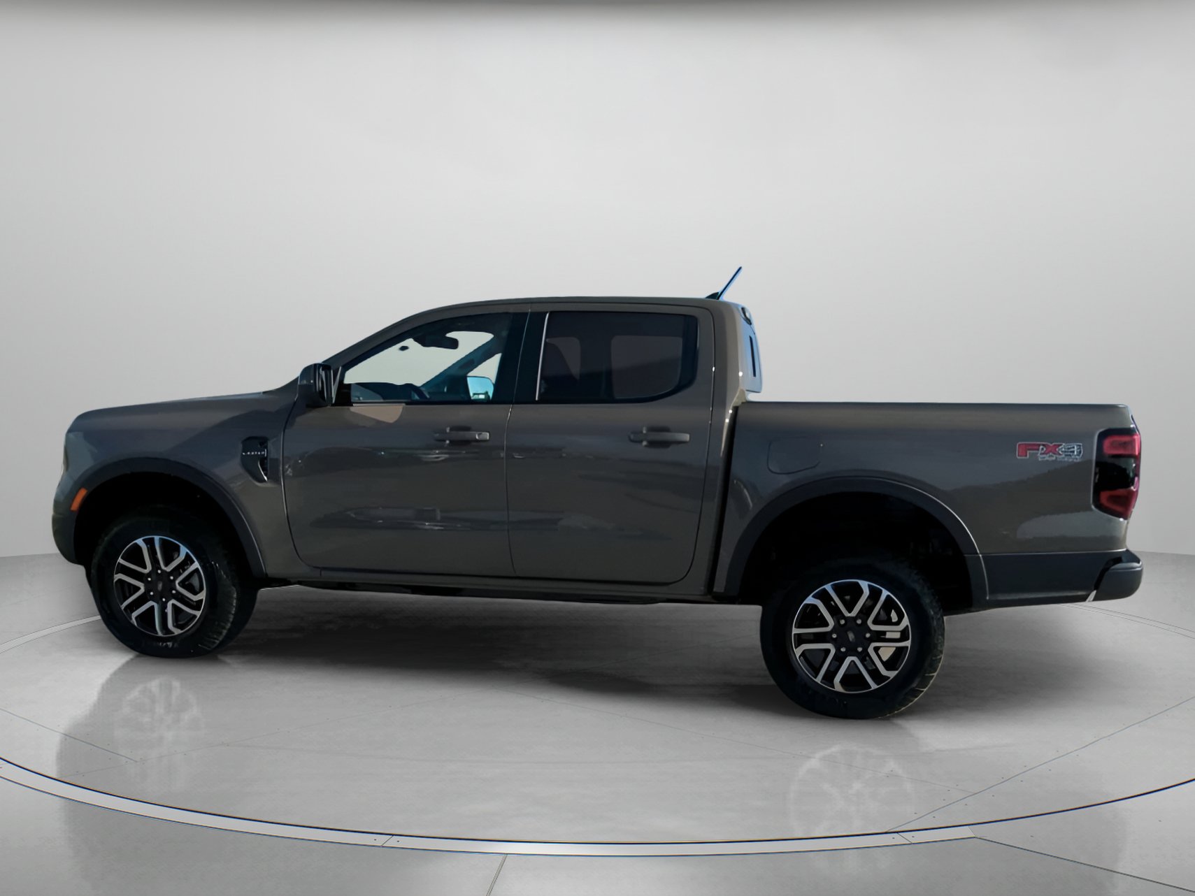 New 2026 Ford Ranger Lariat w/ FX4 Off-Road Package AWD/4WD image 17