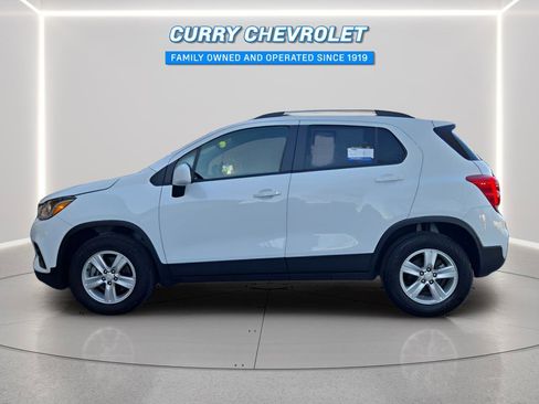 Used 2022 Chevrolet Trax LT w/ LT Convenience Package image 15