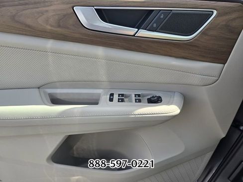Certified 2026 Volkswagen Atlas SE image 30
