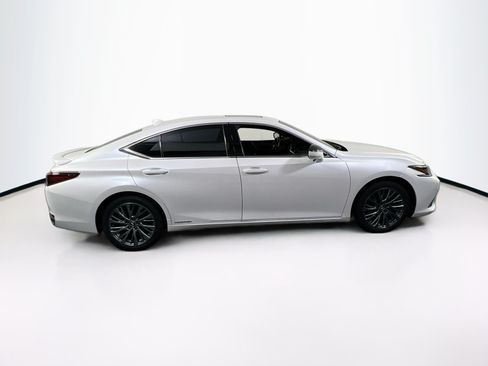Used 2021 Lexus ES 300h w/ Premium Package FWD image 4