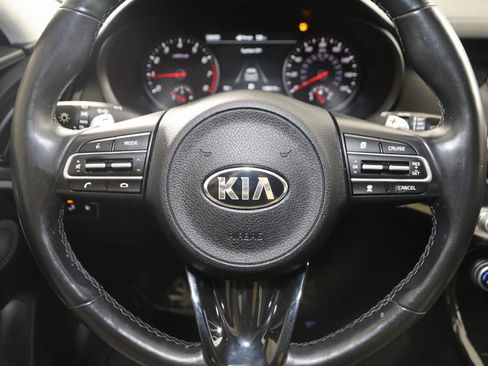 Used 2018 Kia Stinger Premium image 39
