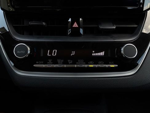 Used 2026 Toyota Corolla LE FWD image 30