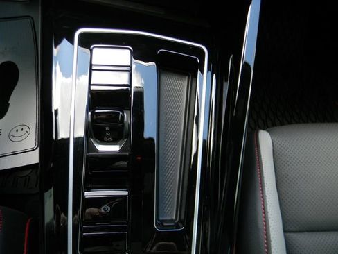 Used 2025 Volkswagen GTI SE FWD image 14