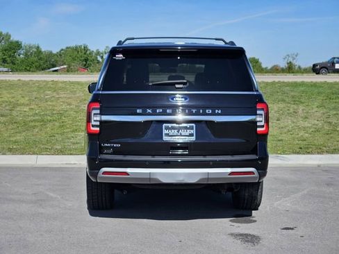 Used 2024 Ford Expedition Limited AWD/4WD image 6