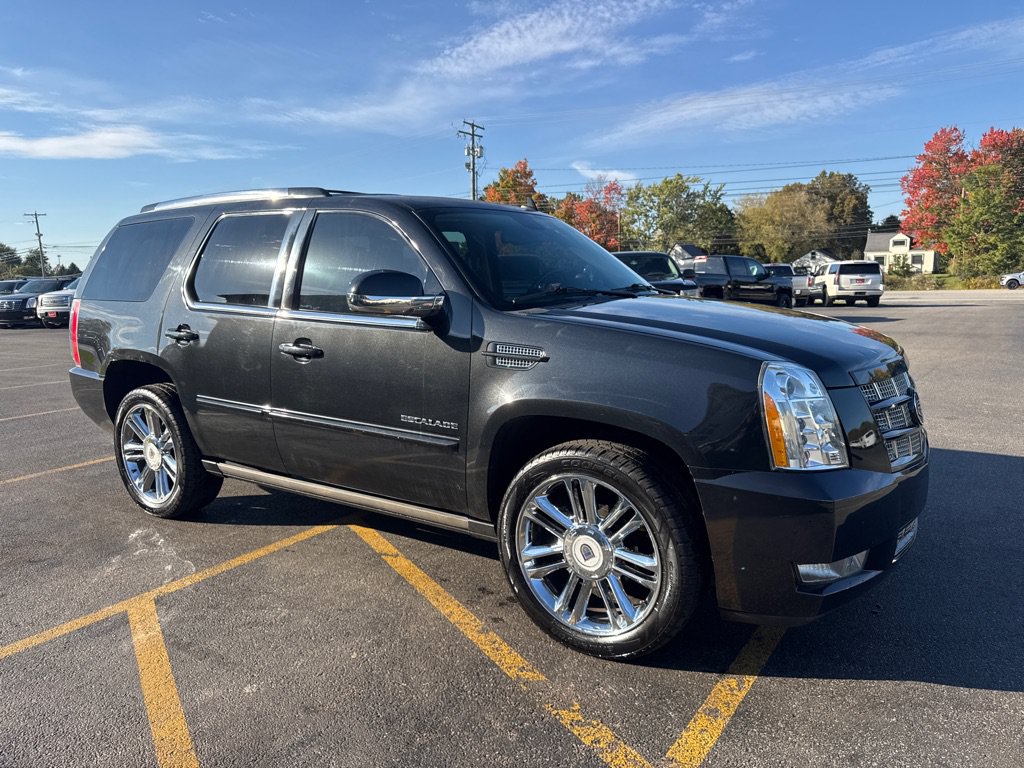 Used 2013 Cadillac Escalade Premium AWD/4WD image 4