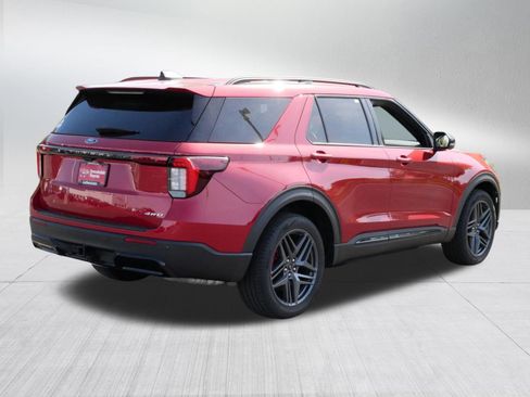 Used 2025 Ford Explorer ST-Line w/ Premium Package AWD/4WD image 7