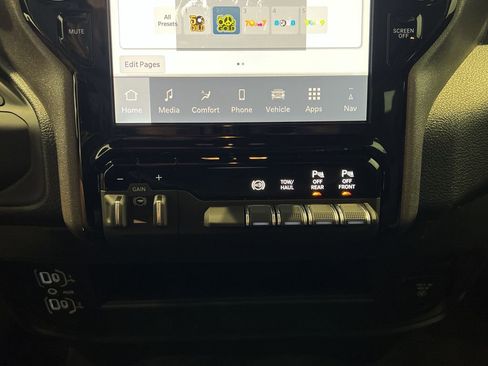 New 2025 RAM 2500 Tradesman image 32