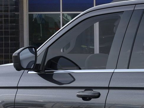 New 2025 Ford Expedition Active image 20