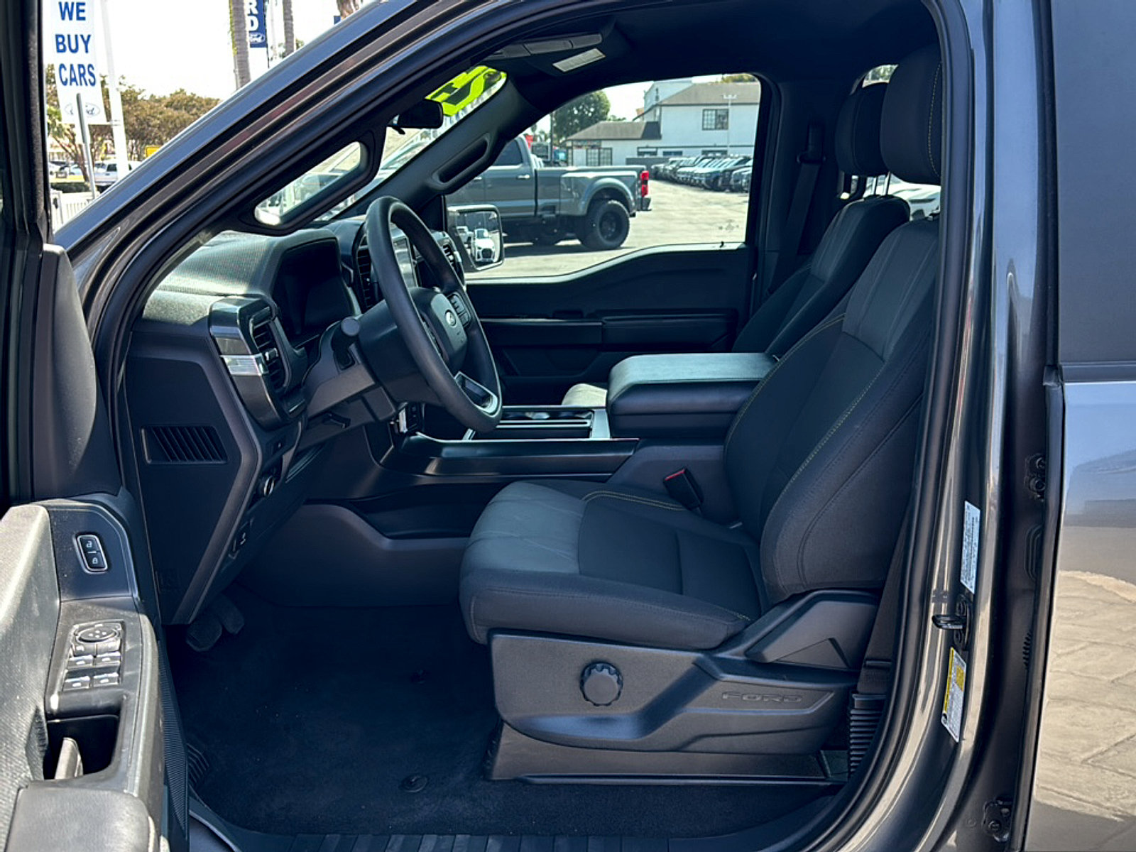 Used 2025 Ford F150 STX w/ Equipment Group 200A RWD image 15