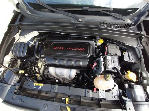 Used 2017 Jeep Renegade Trailhawk w/ Popular Equipment Group image 64