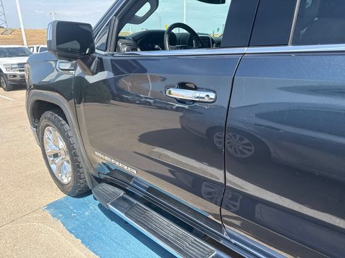 Used 2020 GMC Sierra 1500 SLT RWD image 13