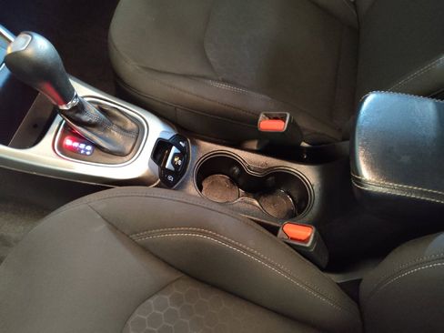 Used 2018 Jeep Compass Sport image 26