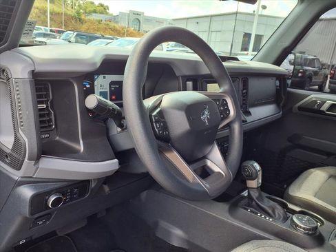 Certified 2023 Ford Bronco Base image 11