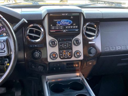 Used 2015 Ford F250 Platinum w/ FX4 Off-Road Package AWD/4WD image 6