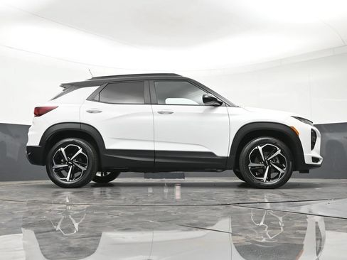 Certified 2023 Chevrolet TrailBlazer RS w/ Convenience Package AWD/4WD image 29