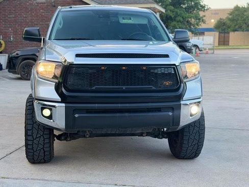 Used 2019 Toyota Tundra SR5 image 2