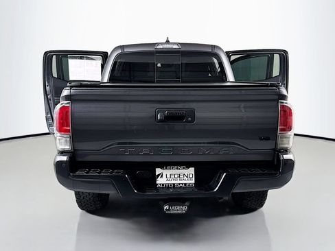 Used 2021 Toyota Tacoma TRD Off-Road w/ TRD Premium Off Road Package AWD/4WD image 25