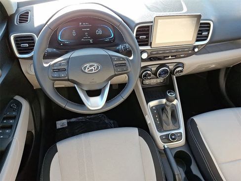 New 2026 Hyundai Venue SEL image 7