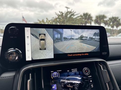 Certified 2025 Lexus LX 700h Overtrail image 28