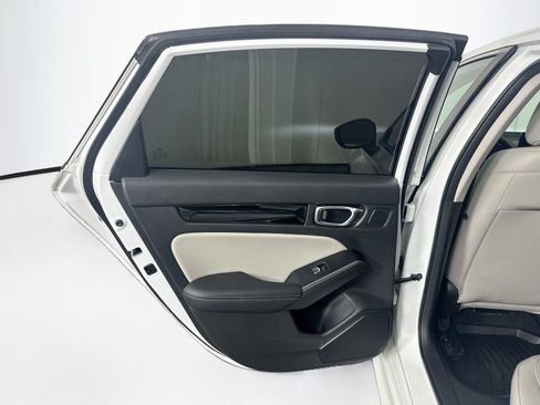 Used 2022 Honda Civic Touring image 27