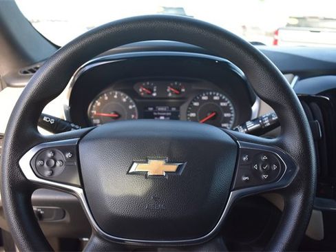 Certified 2022 Chevrolet Traverse LS image 25