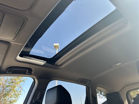 Used 2022 Honda CR-V Touring image 21