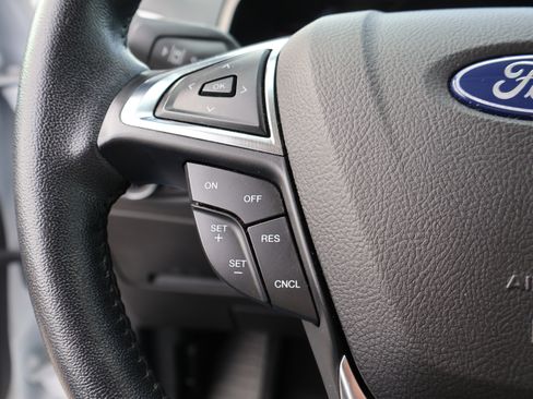 Used 2023 Ford Edge SEL image 33